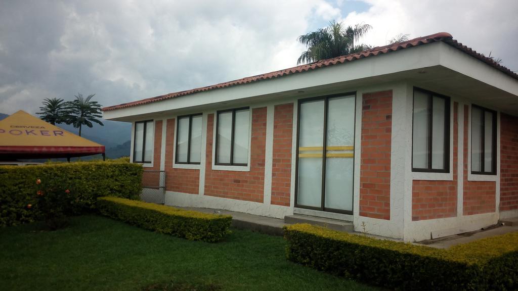 Hostal La Sultana Santa Rosa De Cabal Exteriér fotografie