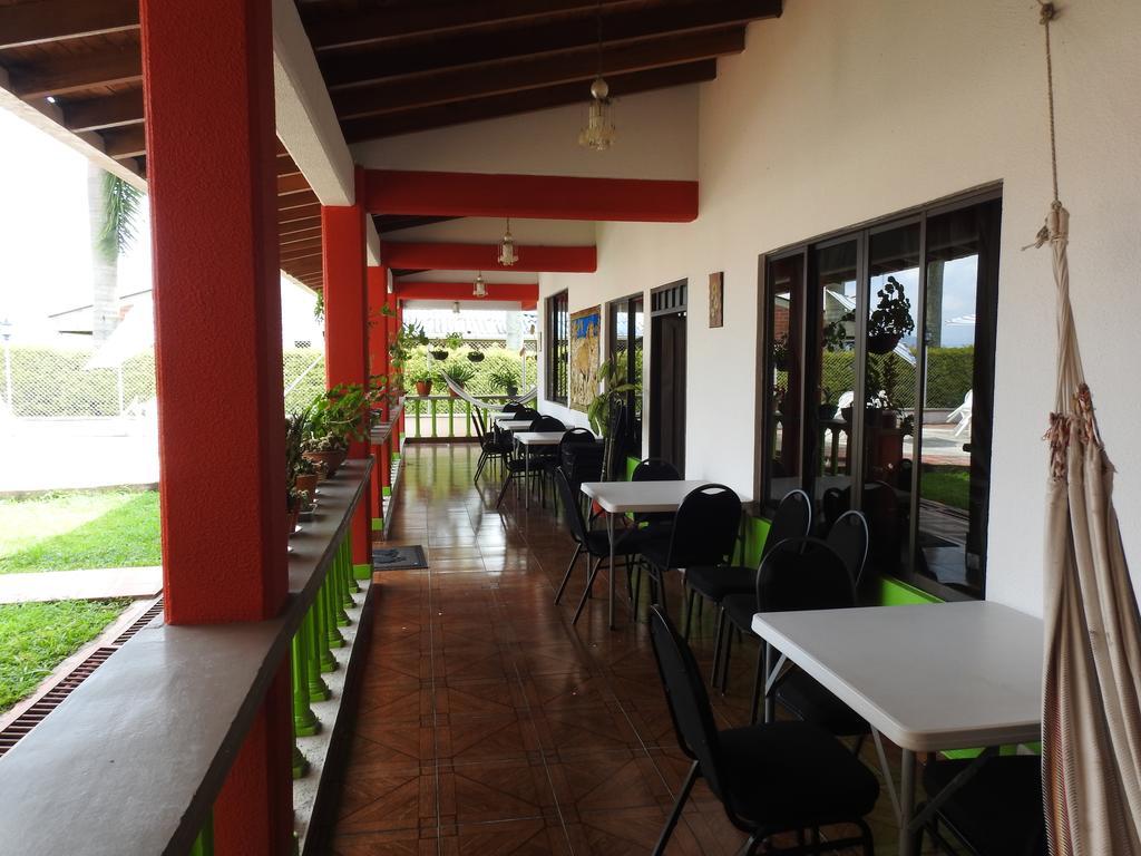 Hostal La Sultana Santa Rosa De Cabal Exteriér fotografie